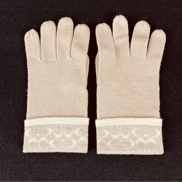 NWOT Coach Miniature Signature C Gloves Metallic Gold with Ivory/Cream - Picture 2 of 9